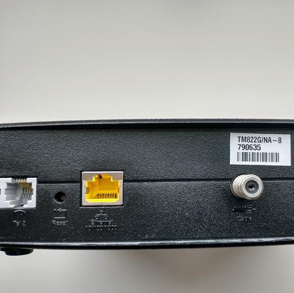 Arris TM822G Cable Modem Plus Voice/Telephone Over Cable Box - Battery Backup - Picture 5 of 9